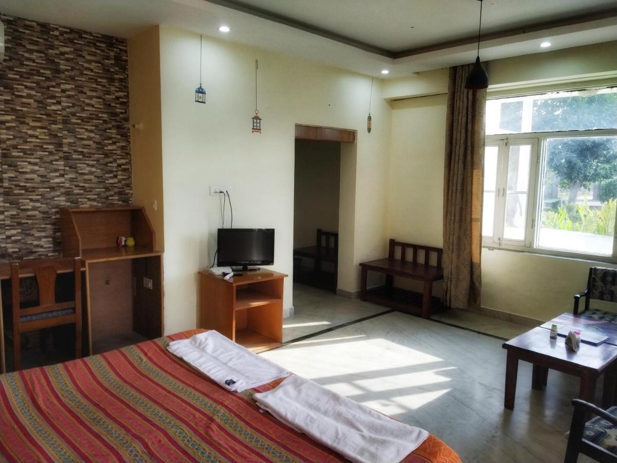 Swaraj Resorts Bharatpur Εξωτερικό φωτογραφία